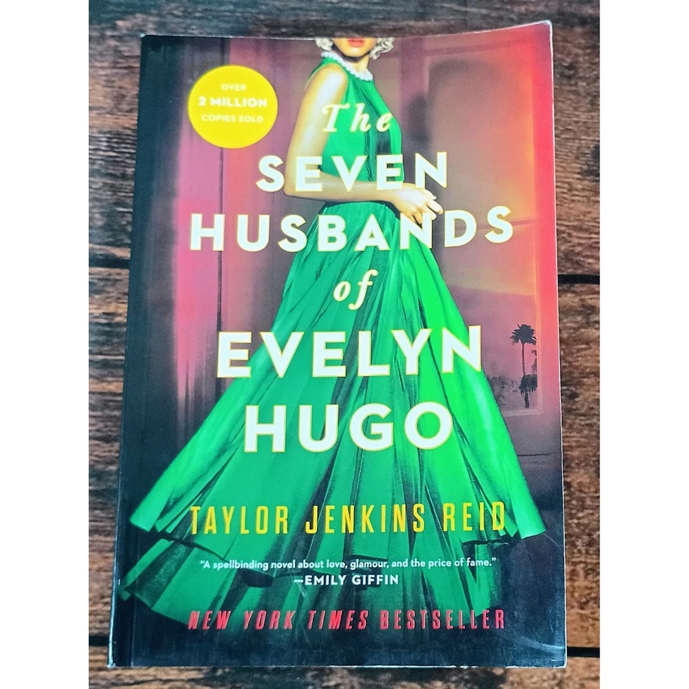 The Seven Husbands of Evelyn Hugo Taylor Jenkins Reid Large Print Paperback Book